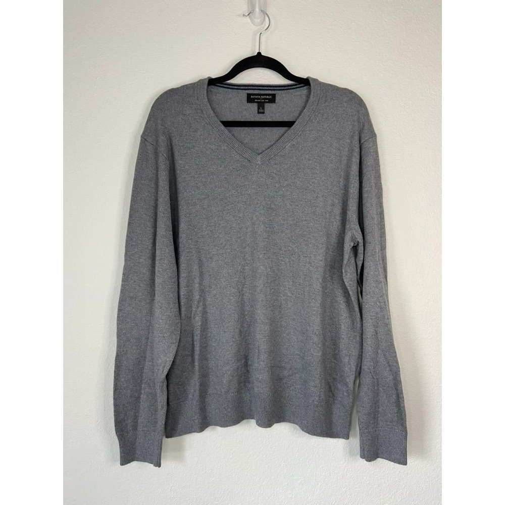 Banana Republic men's large grey v-neck lightweight sweater premium luxe yarn